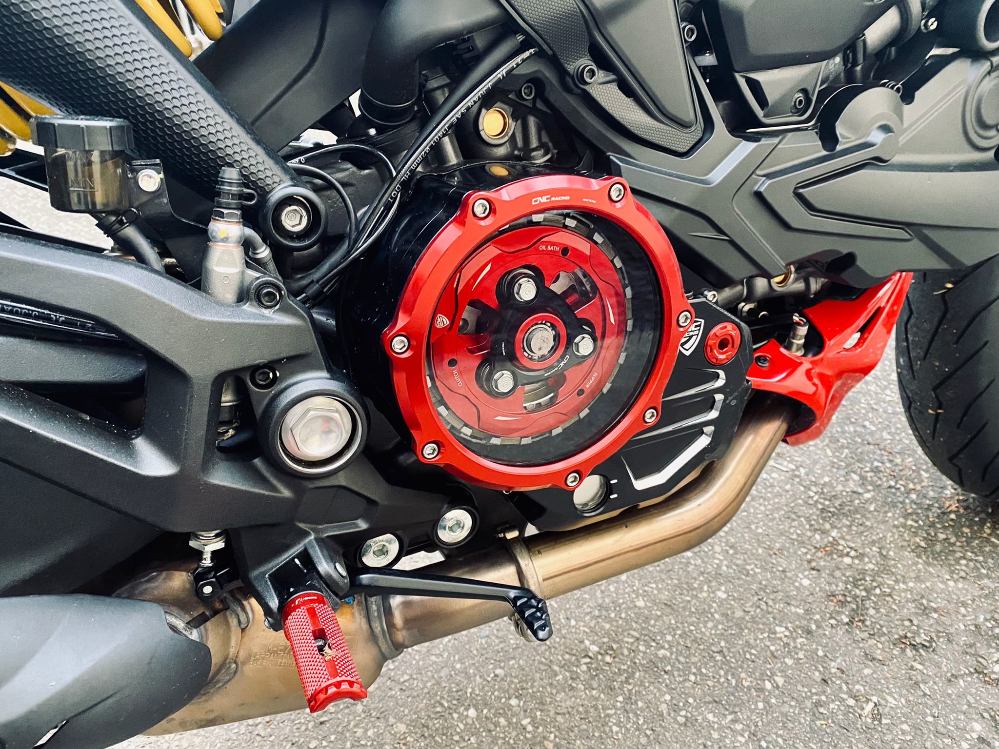 Ducati 937 --- Originale Rückspiegel ausgetauscht? - Optik und Zubehör -  Monstercafe - das Ducati Monster Forum